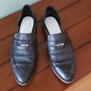 Freda Salvador d'Orsay flat